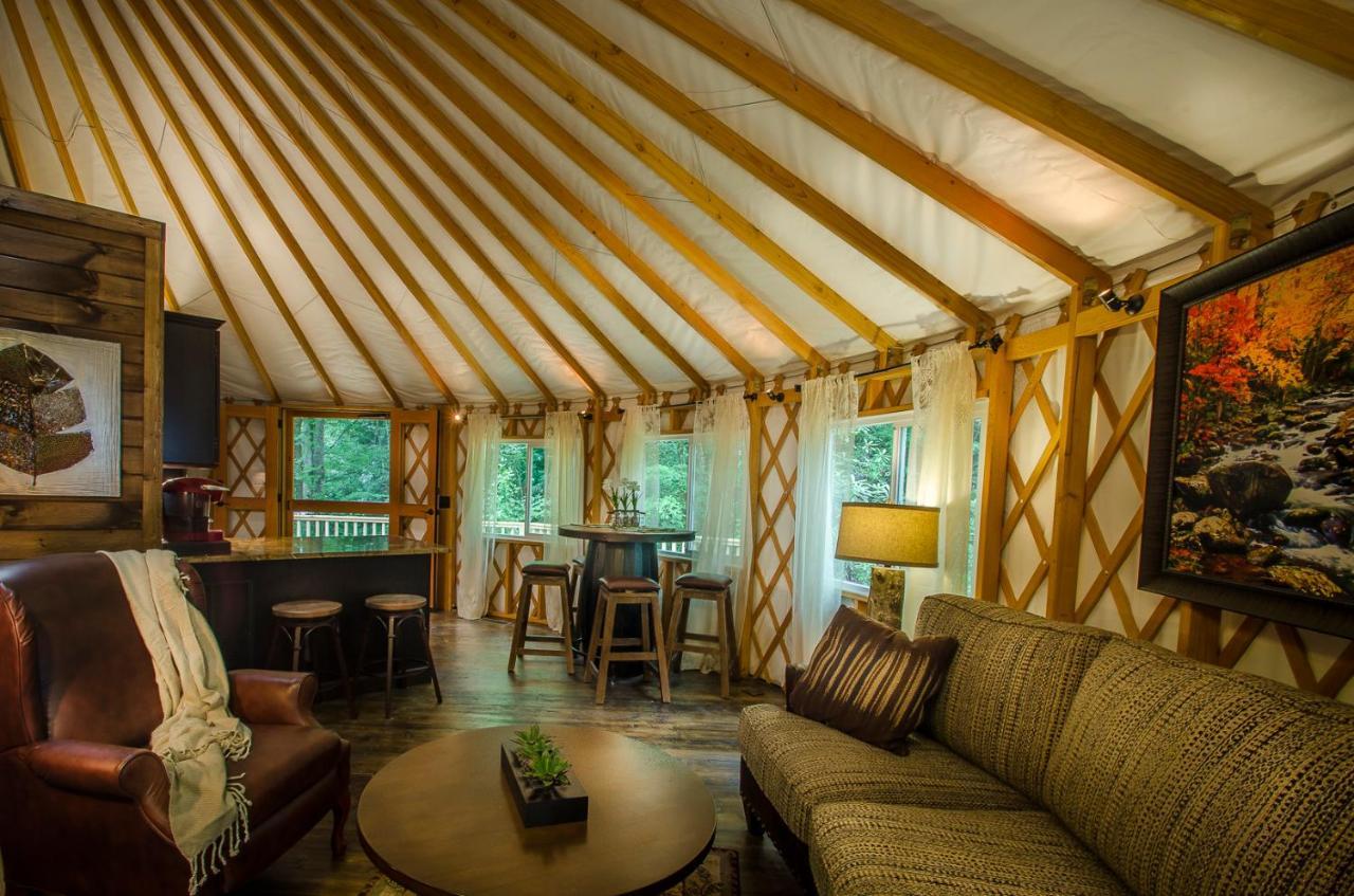 Spring Ridge Luxury Yurt - Creekside Glamping With Private Hot Tub Villa Topton Exterior photo